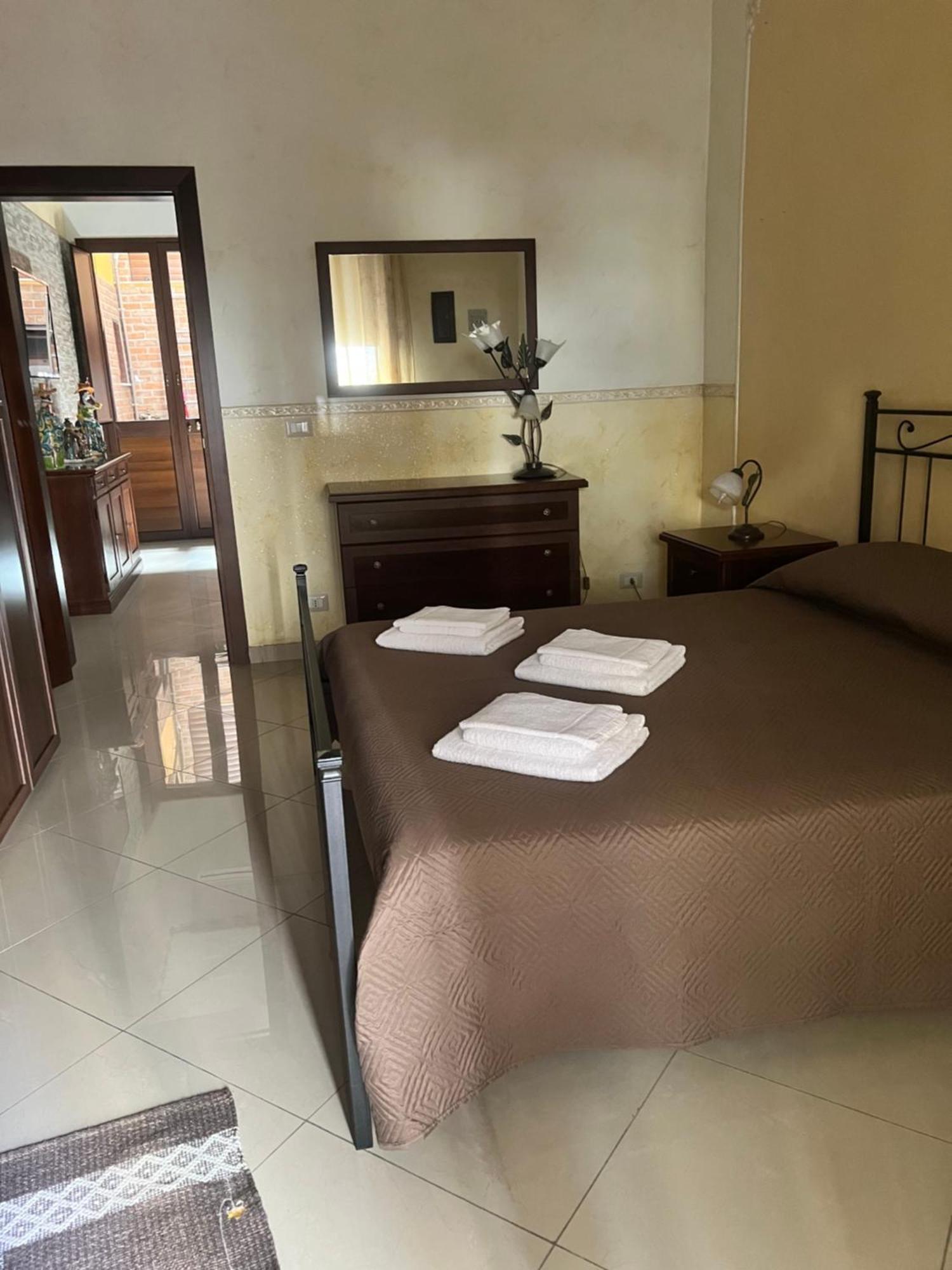 De Lorenzo 21 Apartment Катанія Екстер'єр фото